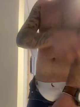 Stream this uncut movie named Gay sex chat with Bearshow3