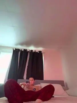 Watch the complete movie titled Gay sex chat with Angwlito