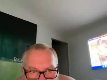 View this hardcore video of Gay sex chat with bigred92123