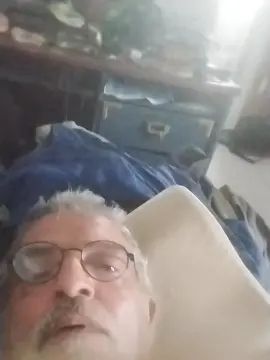 Stream the complete scene named Gay sex chat with Coolbrady974