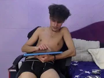 Watch the full movie named Gay sex chat with kevinspice
