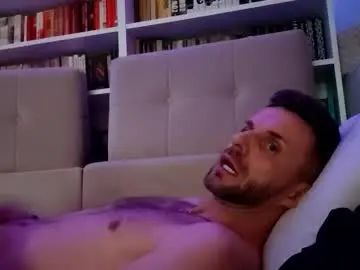 Stream full video called Gay sex chat with elcortez90s