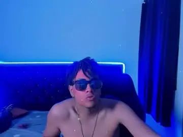 Play full video called Gay sex chat with kurly_scott