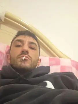 Watch complete scene of Gay sex chat with Ragazzotatuatoo