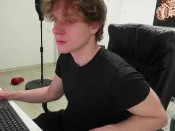 View this HD movie of Gay sex chat with Charles_Dreams
