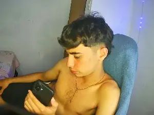 View the HD video of Gay sex chat with yondertjose