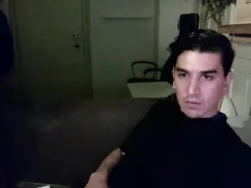Stream HD video of Gay sex chat with leonel_9
