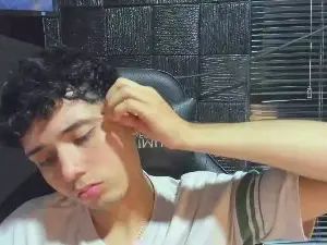 Play the full scene named Gay sex chat with SrJacobs