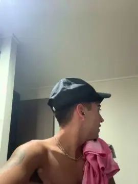 Stream the uncut movie of Gay sex chat with ActivoTwink