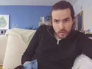 Play full scene titled Gay sex chat with yep90