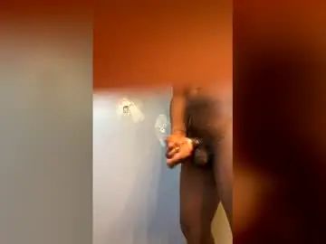 Enjoy watching the uncensored scene of Gay sex chat with mikechi67