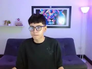 Play this uncensored video named Gay sex chat with alexcum_18