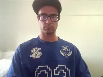 Stream the HD movie of Gay sex chat with paulyaaa8