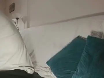 View the HD video of Gay sex chat with ticojosbi