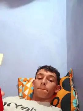 Enjoy watching the complete video of Gay sex chat with Benn_harris