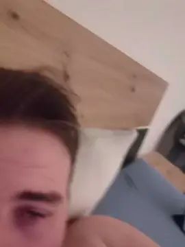 Enjoy watching the full video of Gay sex chat with sexyraphi24