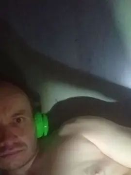 View this full video named Gay sex chat with kiskkiss