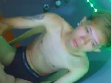 View complete movie of Gay sex chat with asian_macky