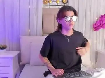 View hardcore movie titled Gay sex chat with elliot_walker