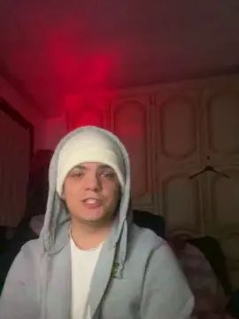 View this complete scene of Gay sex chat with Schiavo04