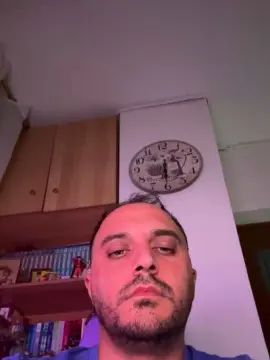 Enjoy watching the full scene of Gay sex chat with Maxcam77