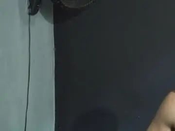 View this uncut movie of Gay sex chat with colton_eyes