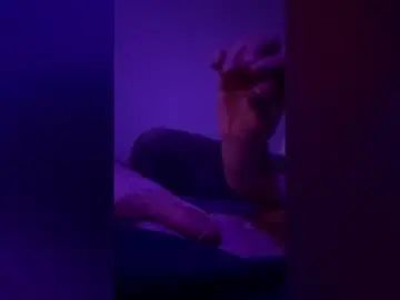 Play this uncut movie titled Gay sex chat with thepoilshhammer