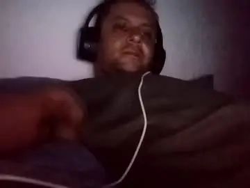 View the complete scene called Gay sex chat with fernandogdl2020