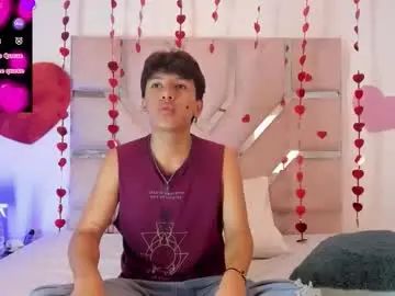 View the complete video of Gay sex chat with angel_luxx