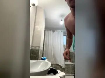 Watch the uncut video of Gay sex chat with leovergon133