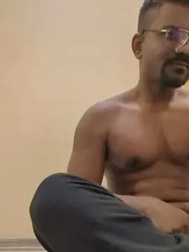 Enjoy watching this complete movie called Gay sex chat with bhagihero