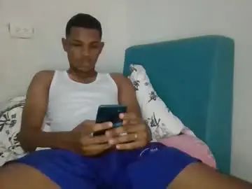 Play the uncut movie named Gay sex chat with andresclc