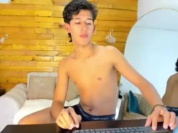 Play complete scene of Gay sex chat with dave_eliot
