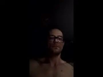 Play this complete scene of Gay sex chat with damian87hull