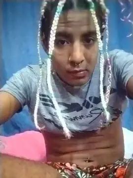 Watch the uncut video of Gay sex chat with Yirihan