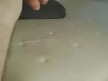 View the hardcore clip titled Gay sex chat with xkingxw