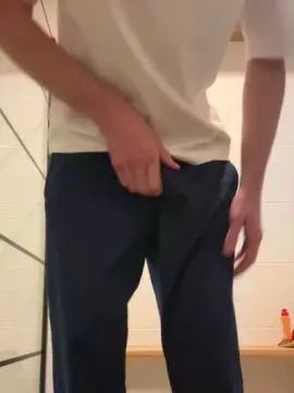 Stream complete movie titled Gay sex chat with Geilestud82