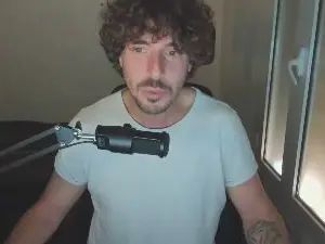 Stream the uncut movie of Gay sex chat with joaquin420_hot