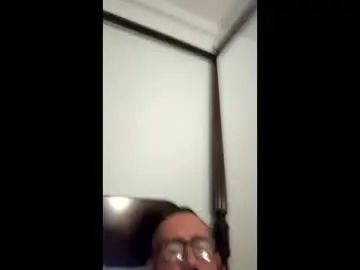 Watch the uncut video named Gay sex chat with ryanihde2025
