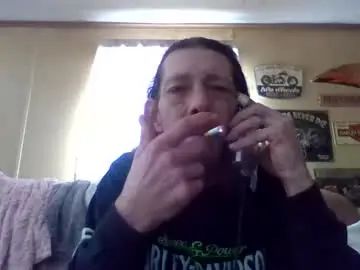 Enjoy watching this uncut scene of Gay sex chat with indianabob1