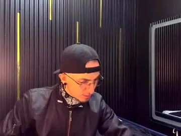 Stream complete video of Gay sex chat with karlostrom