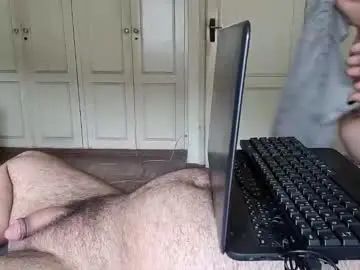 Play this uncut movie called Gay sex chat with bigbearhector