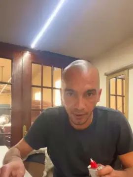 View HD scene of Gay sex chat with domnuozfutura