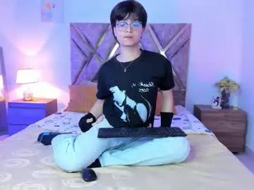 Play complete video of Gay sex chat with kai_blaz