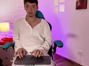 View this complete video titled Gay sex chat with noah_deluca_