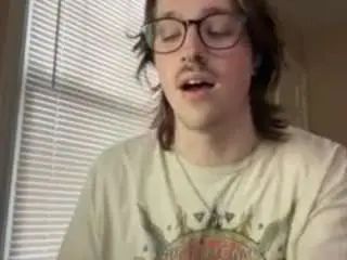 Play this uncut clip titled Gay sex chat with theirboyfriend