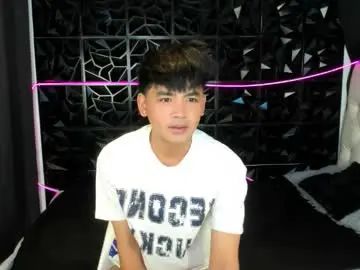Watch the HD clip of Gay sex chat with spoiledmycock