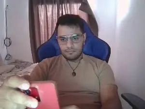 Stream this full movie of Gay sex chat with Nawue7