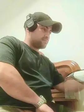 Enjoy watching this HD scene of Gay sex chat with Alex8720ji