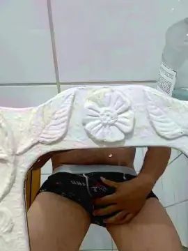 Play this complete movie named Gay sex chat with muzarafa